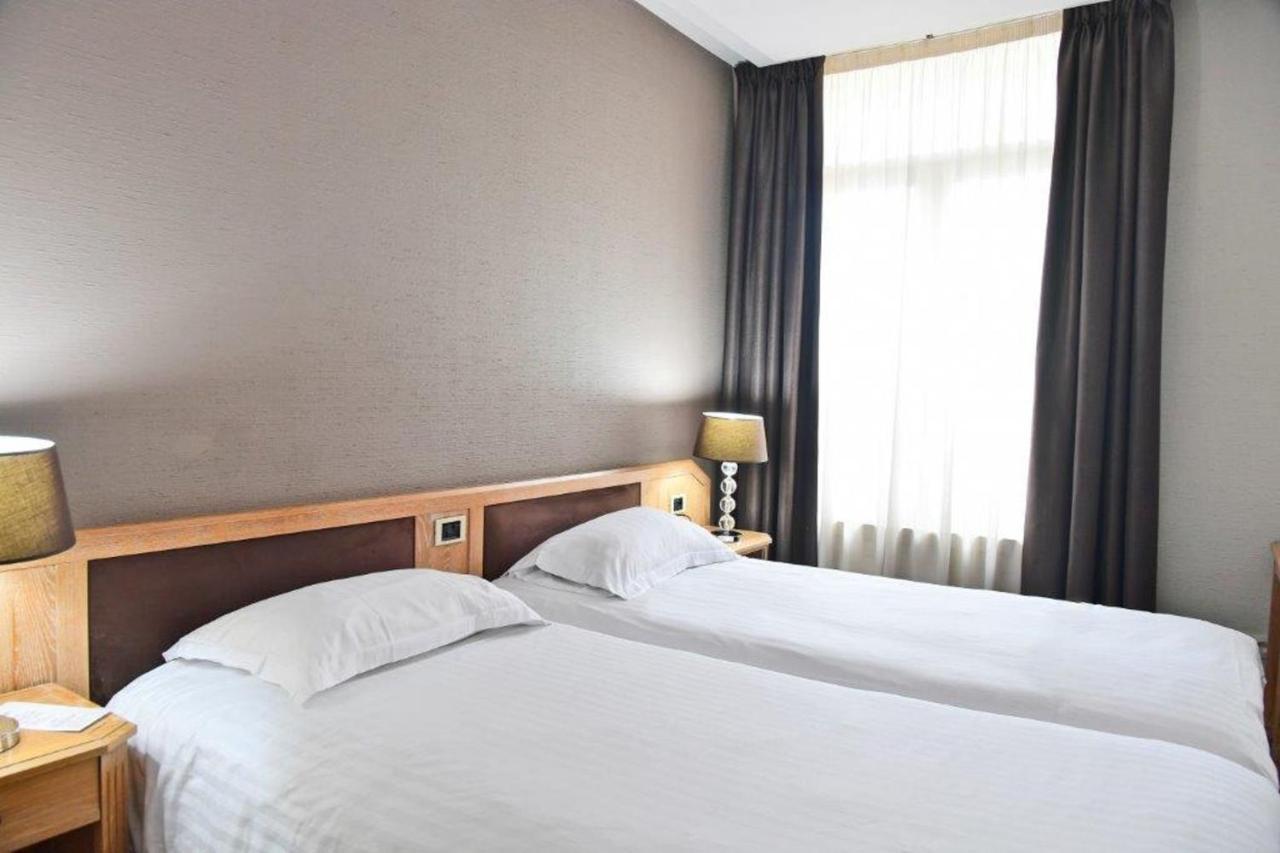 Le Grand Hotel Saint-Quentin  Buitenkant foto